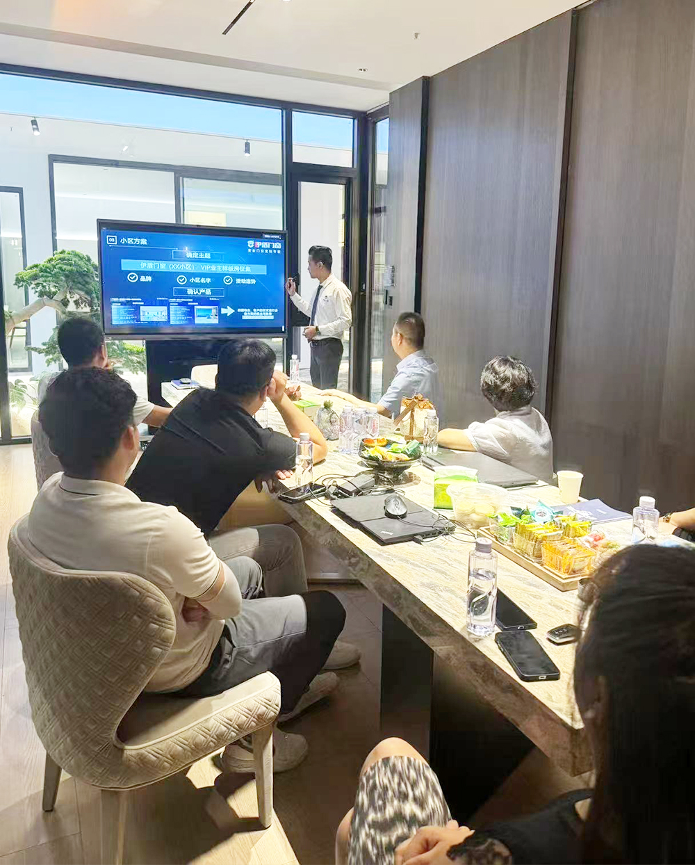 一對一幫扶- 超額完成業(yè)績 - 伊盾高效隔音系統(tǒng)門窗-門窗數(shù)字化