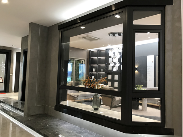 2019年安全門窗哪些品牌好？伊盾門窗怎么樣？佛羅倫薩4