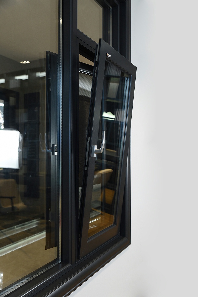 內(nèi)開內(nèi)倒01